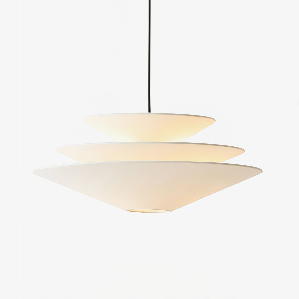 Triara lampada a sospensione minimalista a Strati
