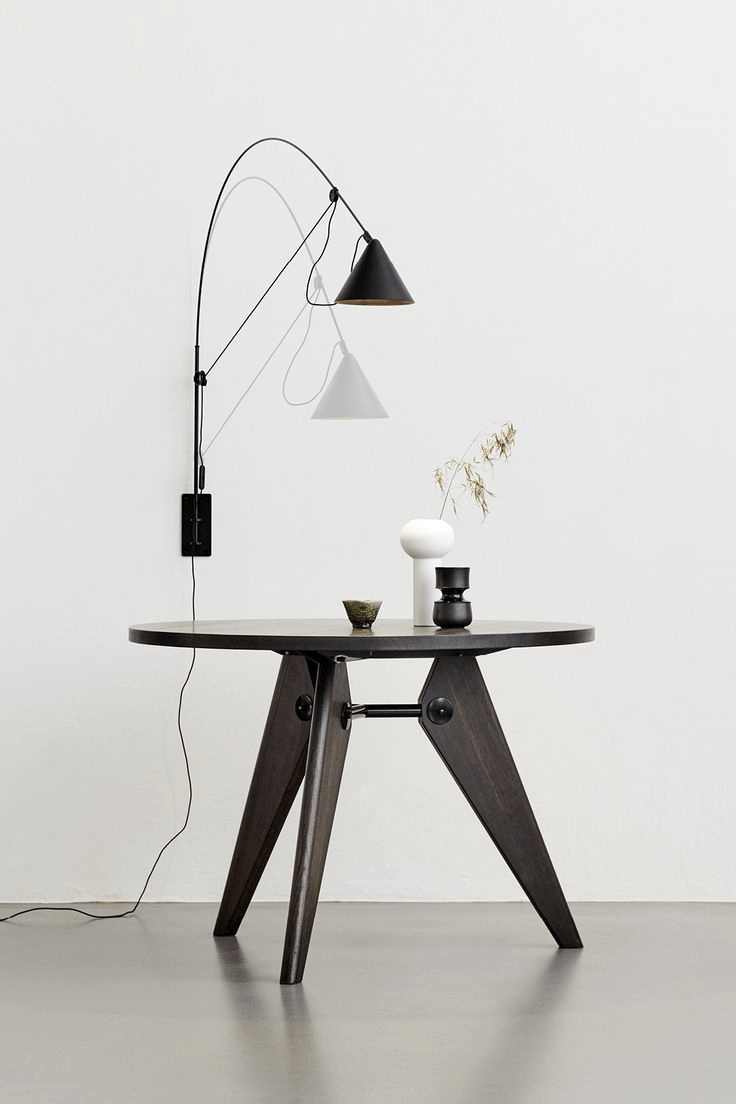 Noraette lampada da parete Arco Cono minimalista
