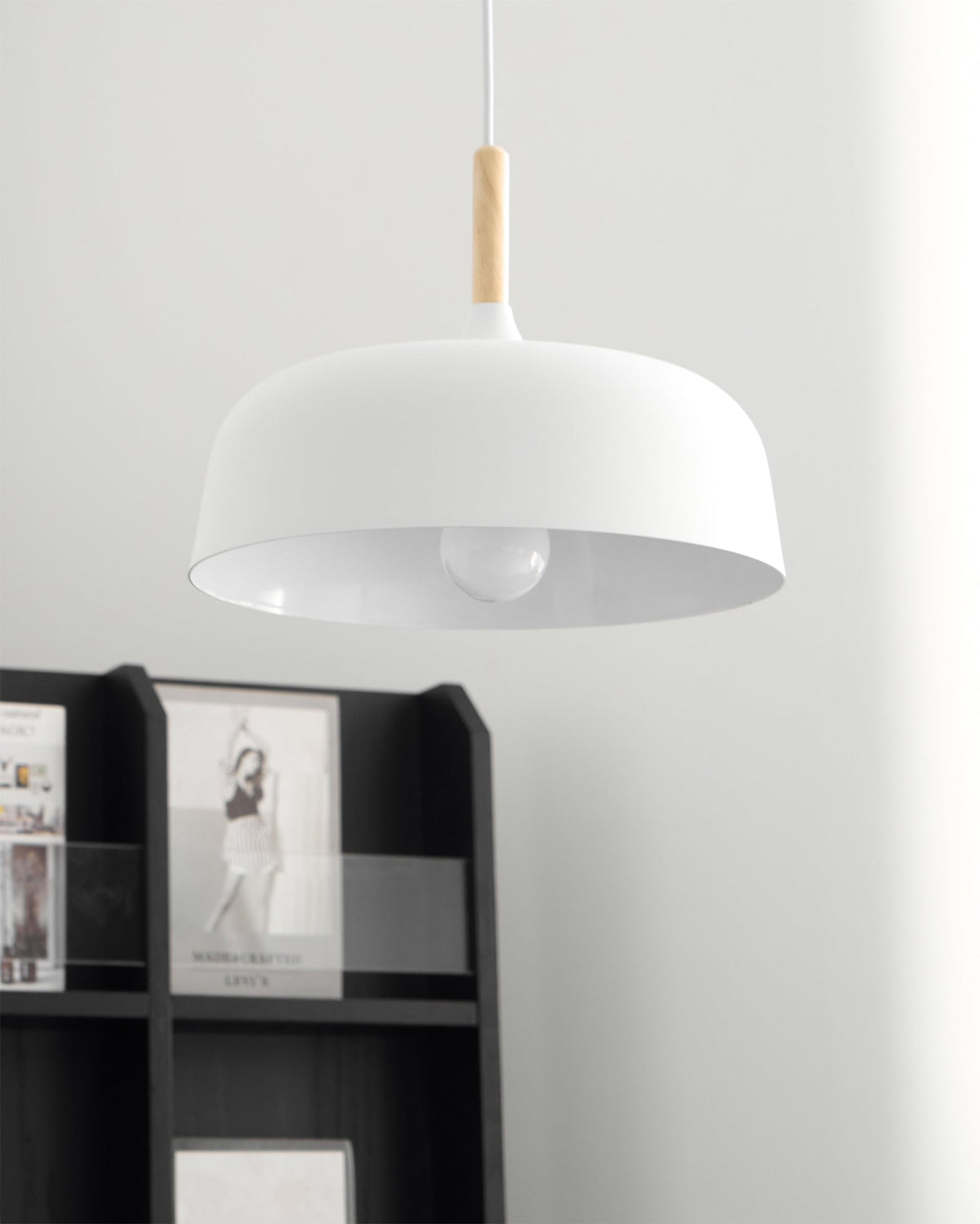 Sylivenne lampada a sospensione con paralume bianco in legno