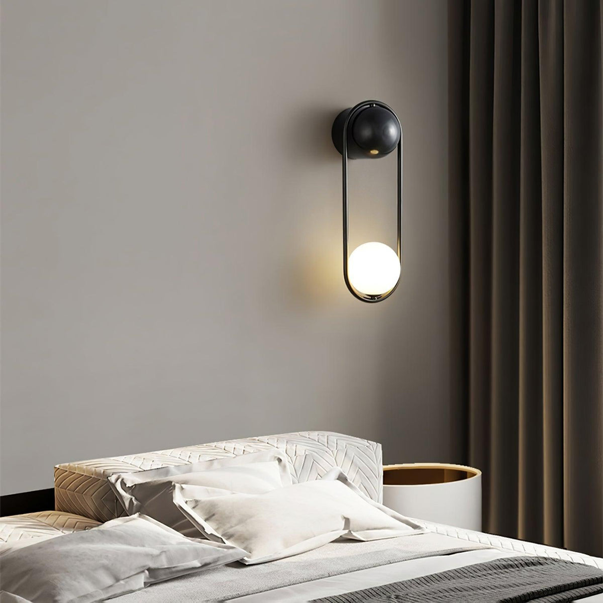 Glode applique