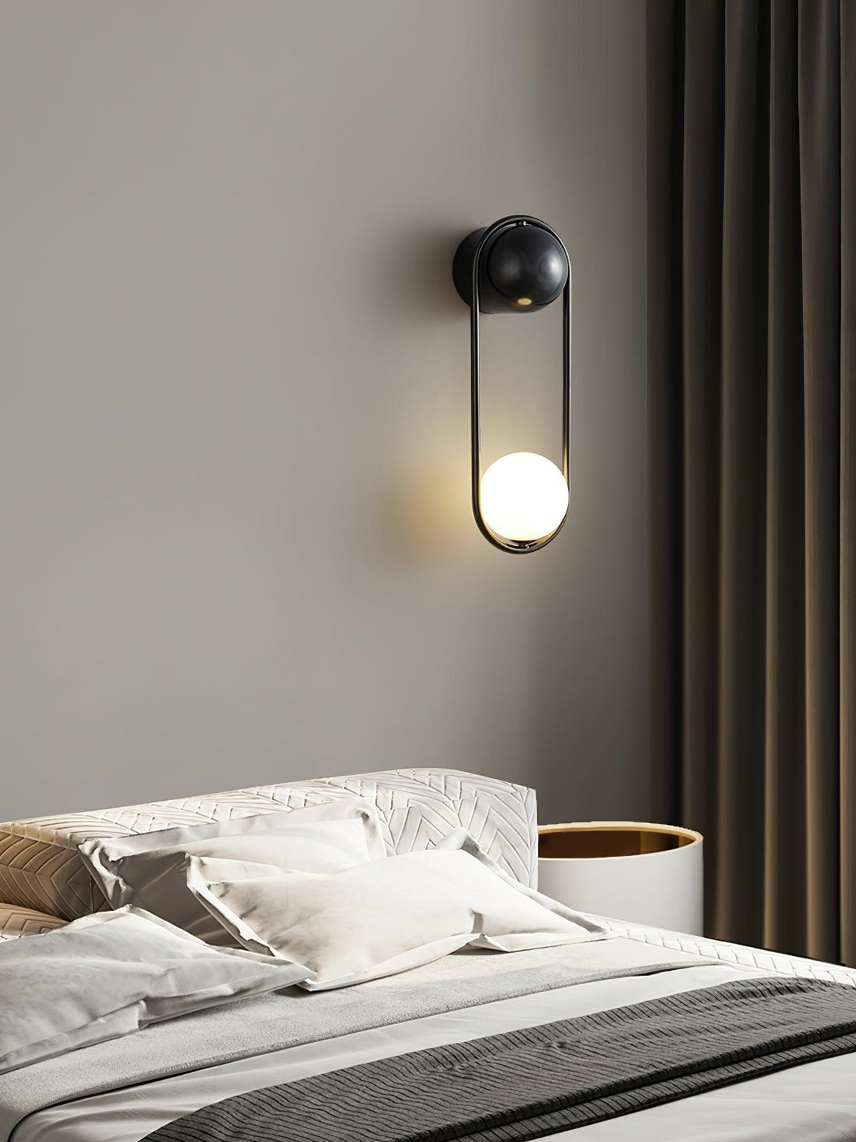 Glode applique
