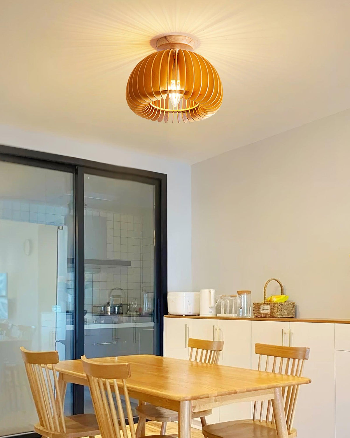 Lampada da soffitto a forma di zucca con rosone e paralume di basswood naturale | Relic Pieces