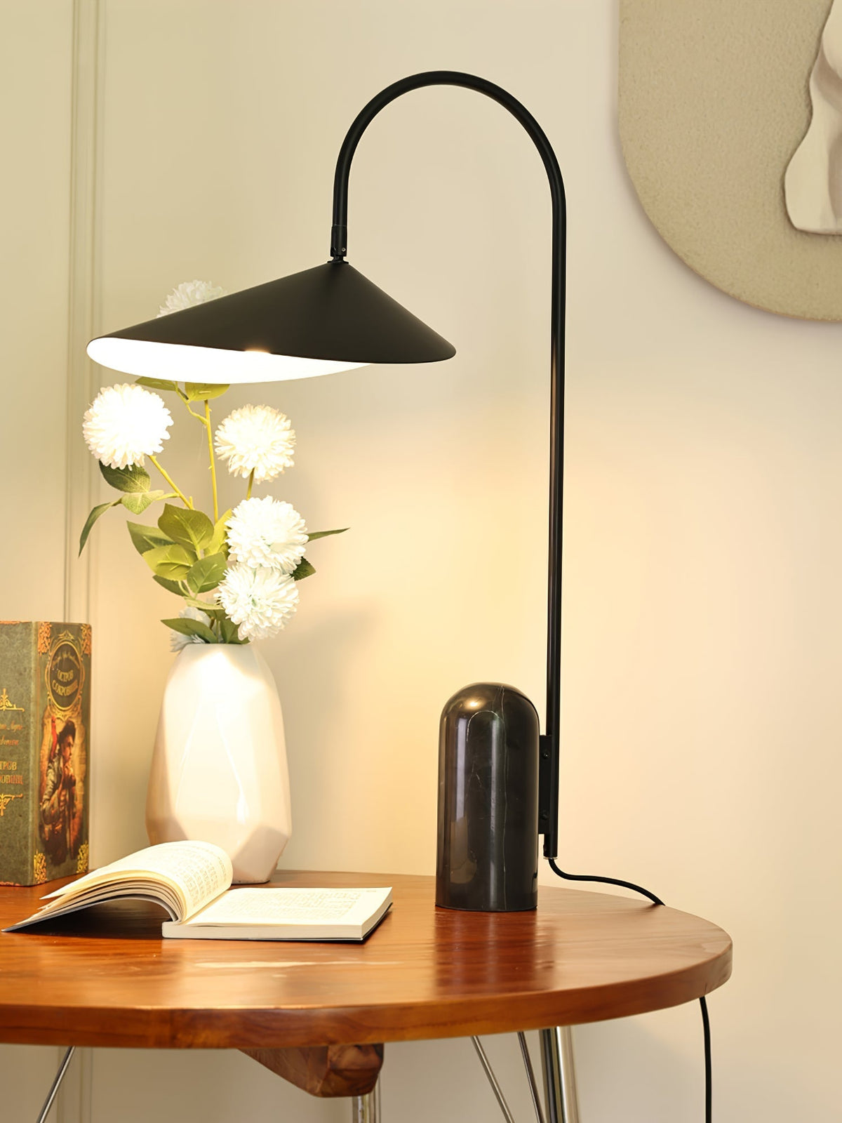 Selva Arc Leaf lampada da tavolo
