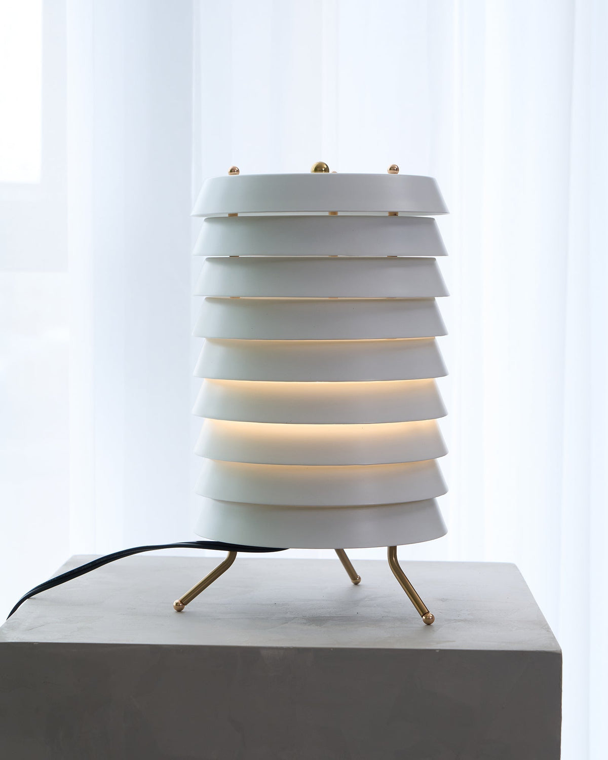 Orelelette lampada da tavolo Lattice Scandina