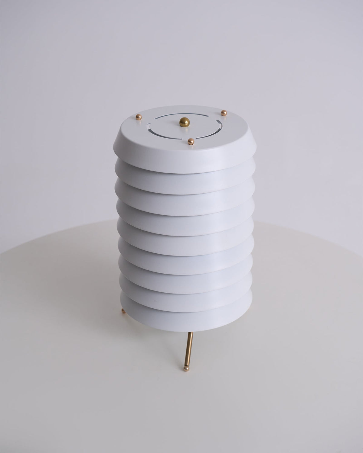 Orelelette lampada da tavolo Lattice Scandina