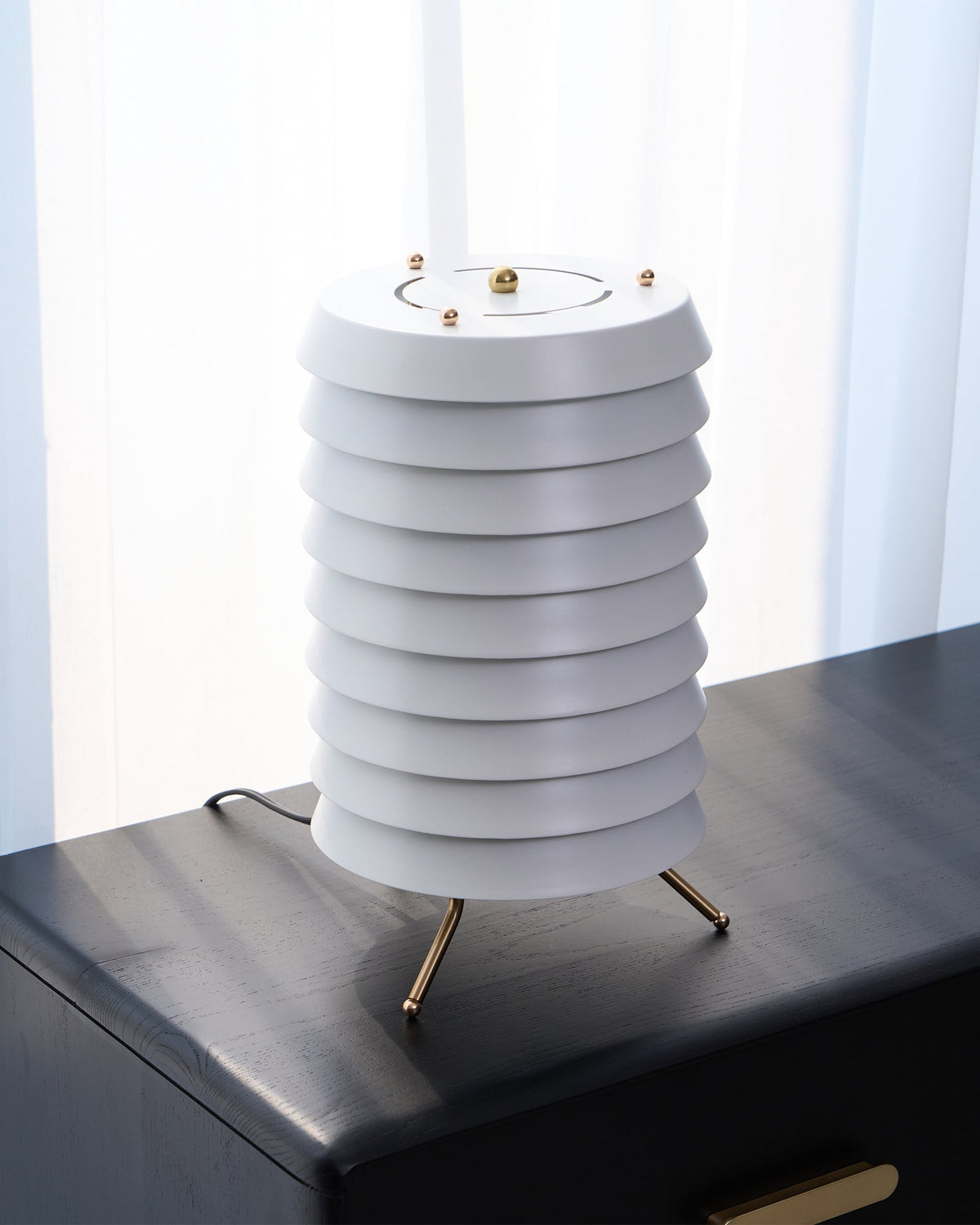 Orelelette lampada da tavolo Lattice Scandina