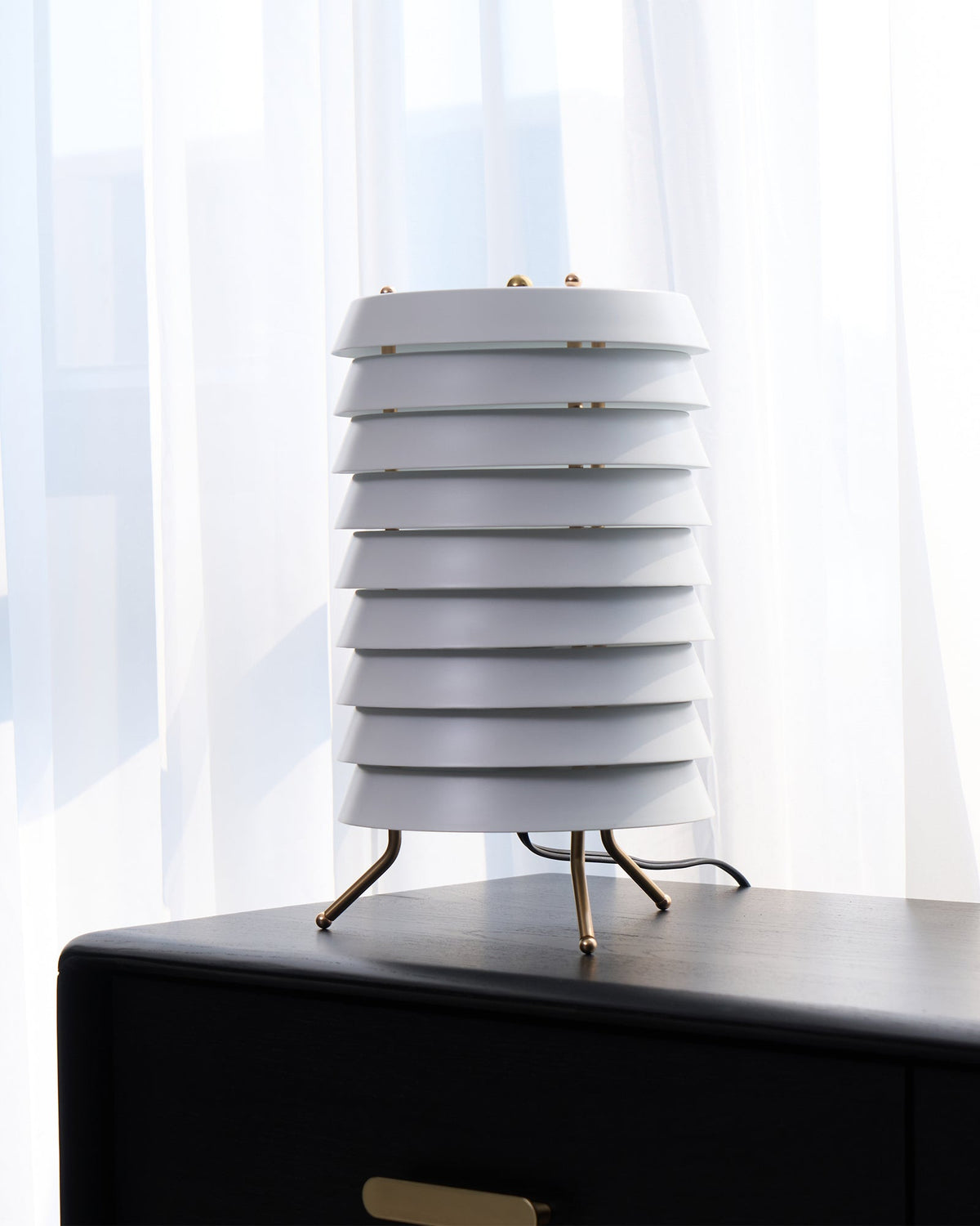 Orelelette lampada da tavolo Lattice Scandina