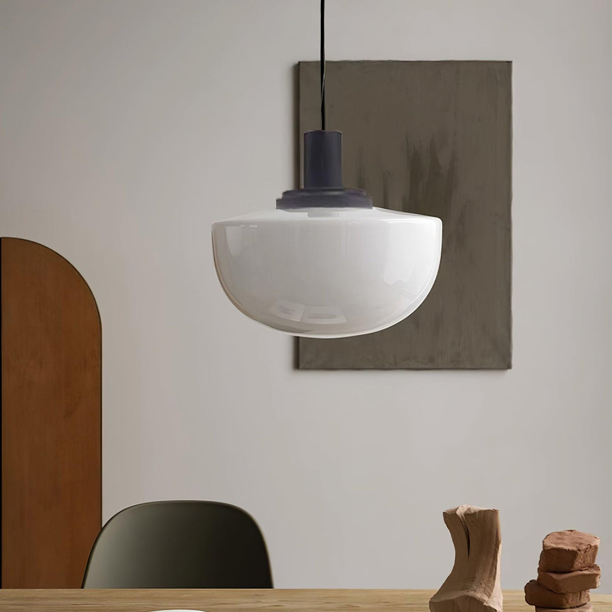 Lampada a sospensione in vetro, rosone metallico, design minimalista in metallo