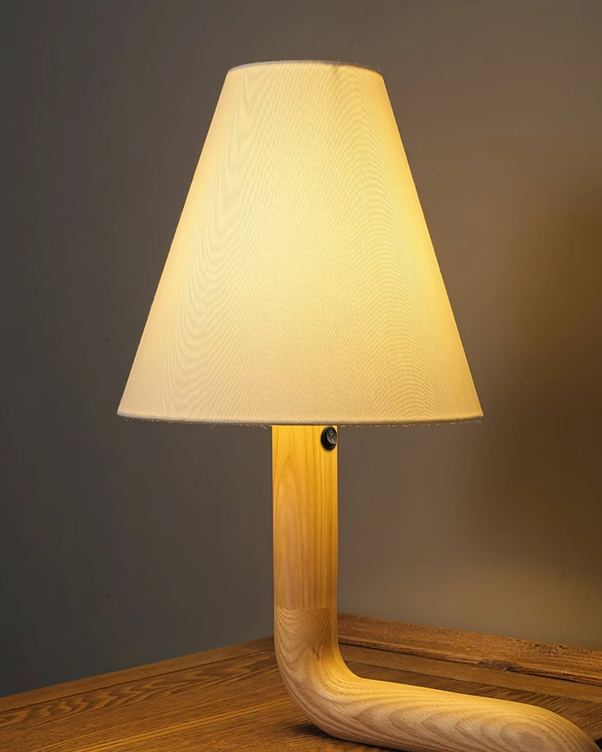 Syleielle lampada da tavolo in legno Curvo