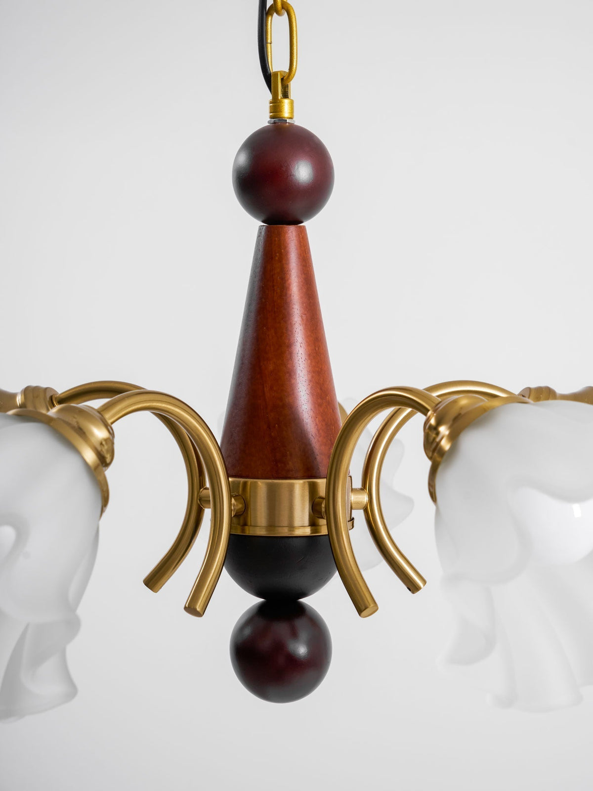 Ilvinan lampadario Eleganza Tradizionale in legno e vetro