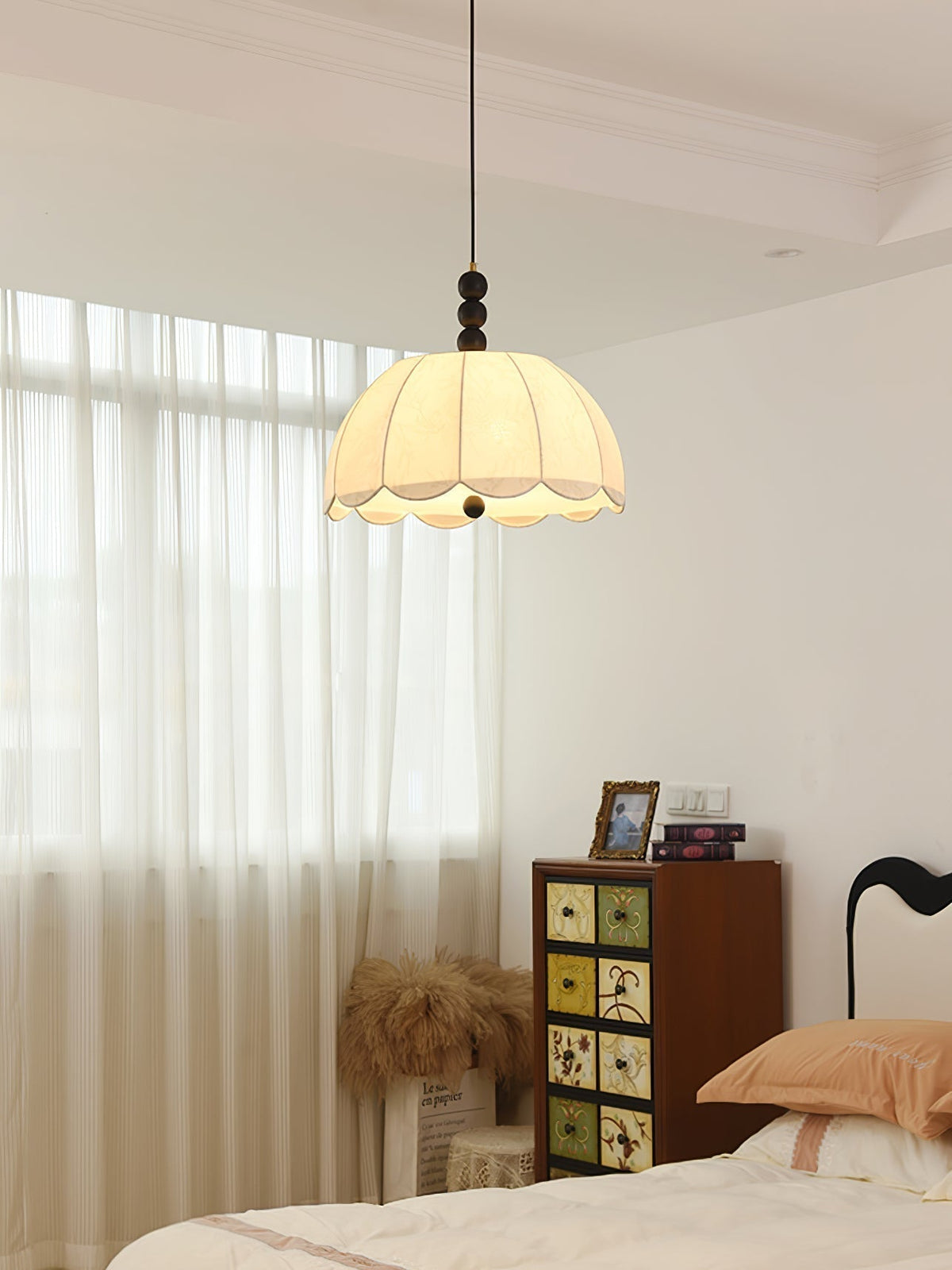 Syphaen lampada a sospensione in legno con fiore in tessuto