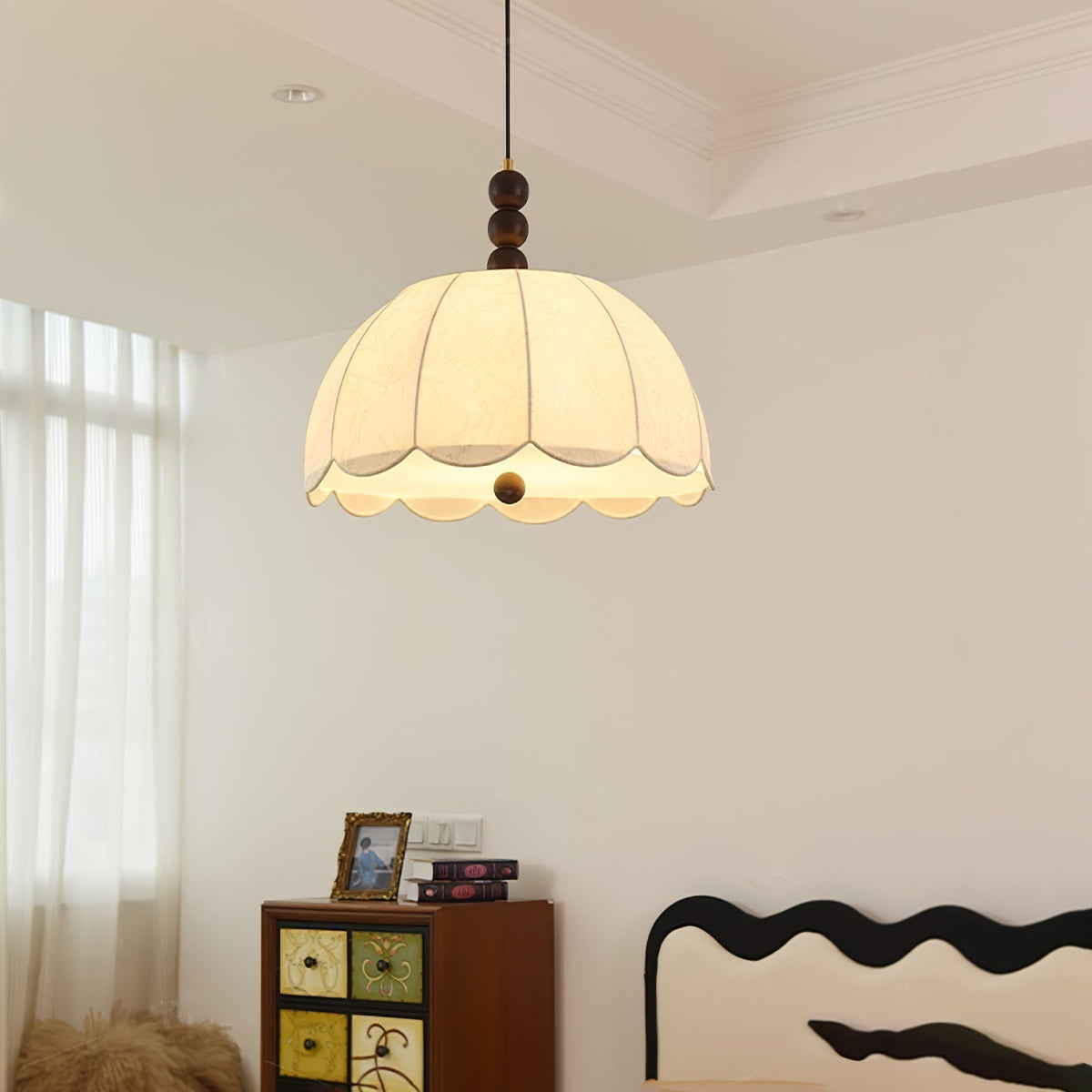 Syphaen lampada a sospensione in legno con fiore in tessuto