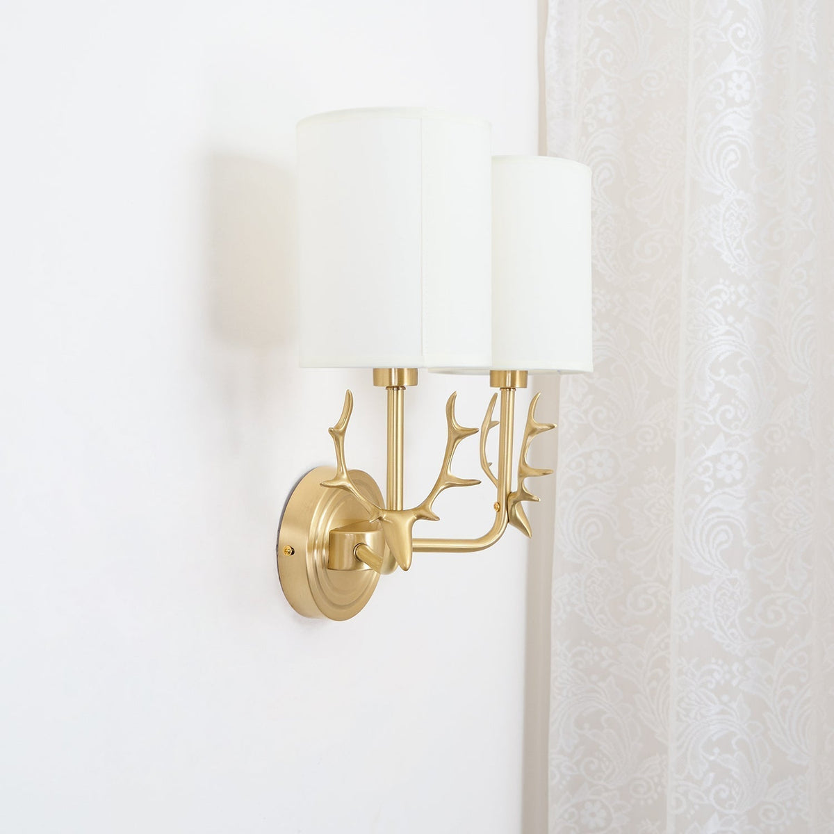Auriviella Elegance lampada da parete a testa di cervo in ottone