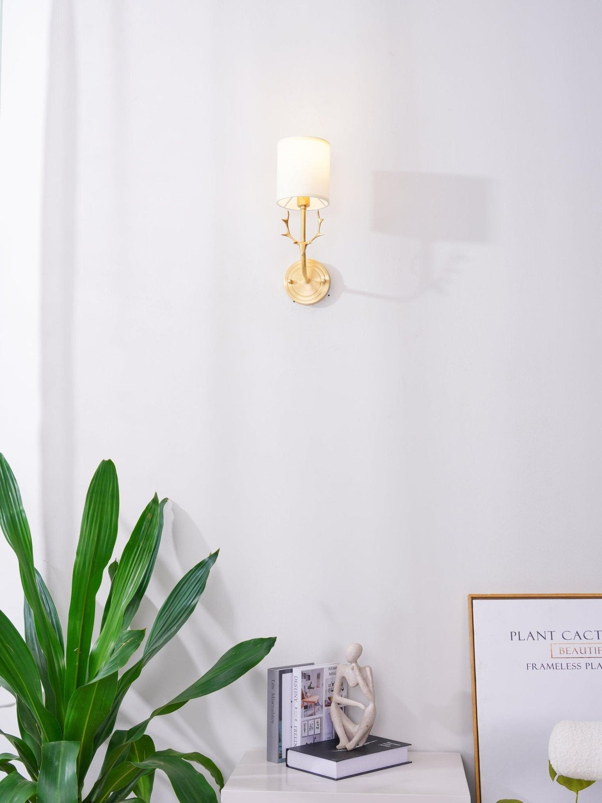 Auriviella Elegance lampada da parete a testa di cervo in ottone