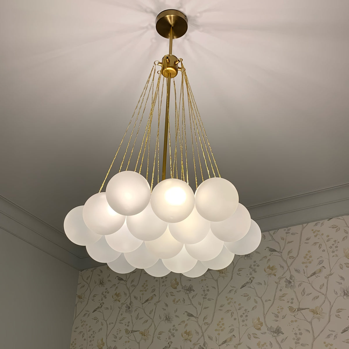 Lustra Lux Lampadario con Bolle in Vetro Satinato - Relic Pieces