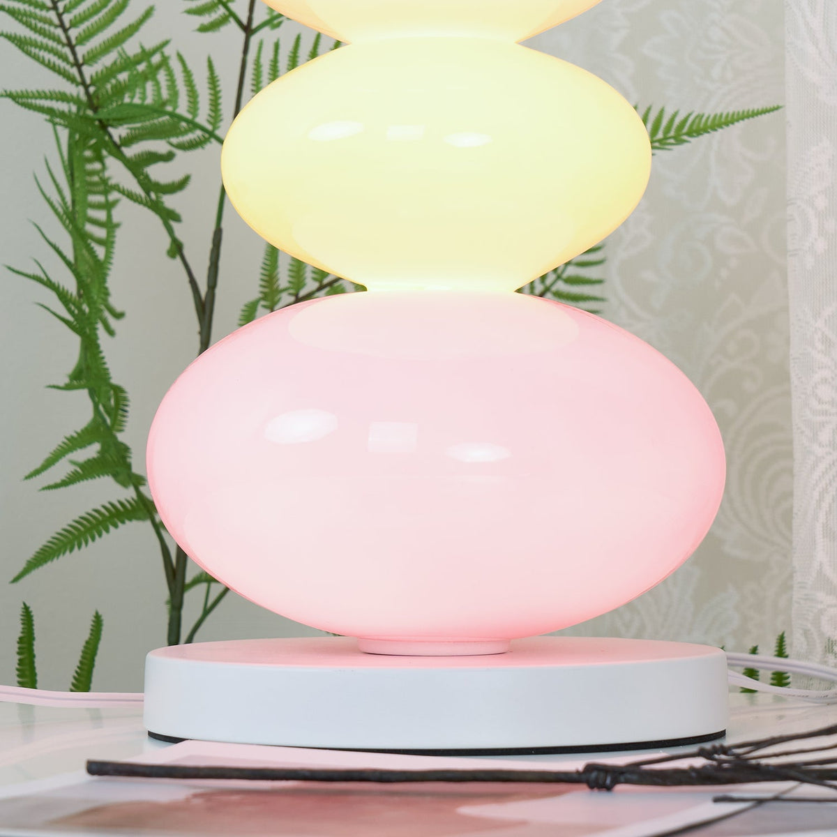 Nimbx lampada da tavolo in marmo artistico
