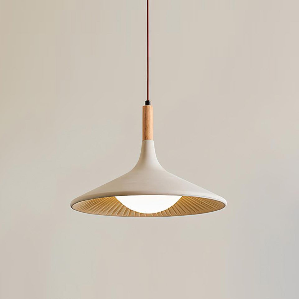 Lampada a sospensione in legno
