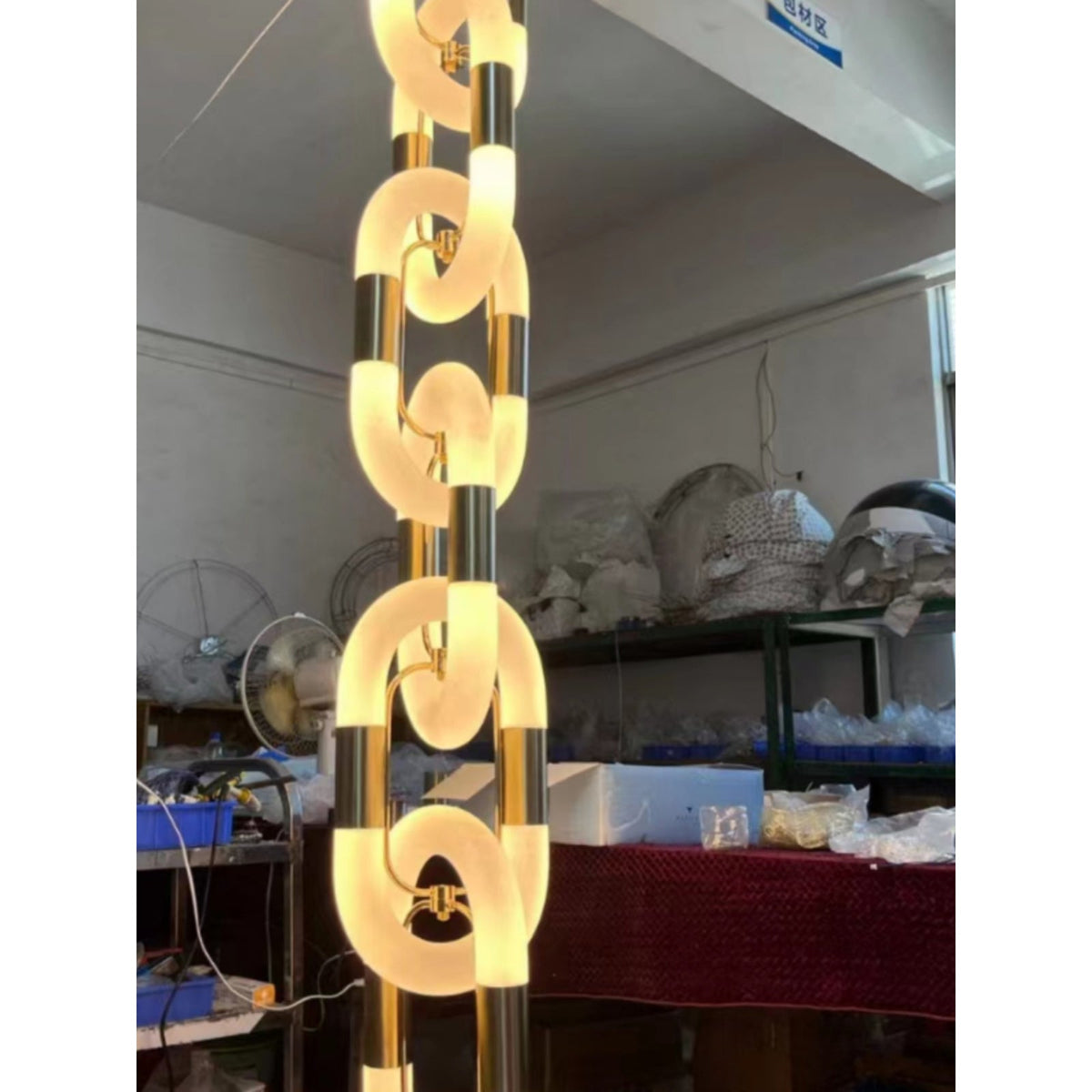 Lampada a sospensione in acciaio inox moderno a catena
