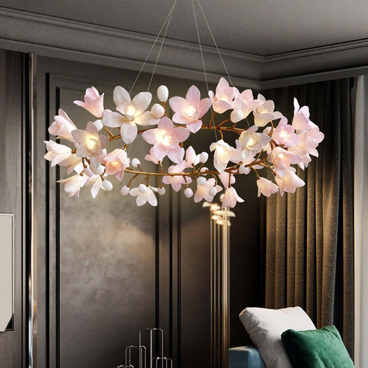 Elemu lampadario in ottone con fiori in Ceramica Rosa