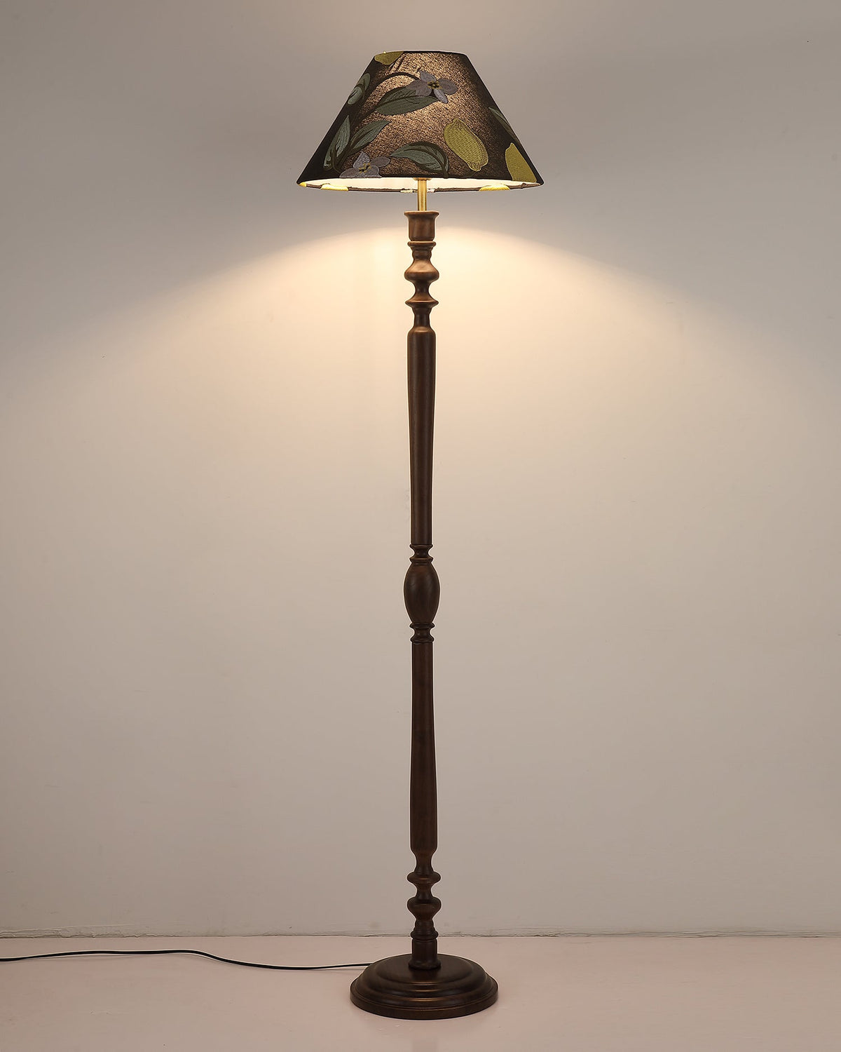 Lenora lampada da terra