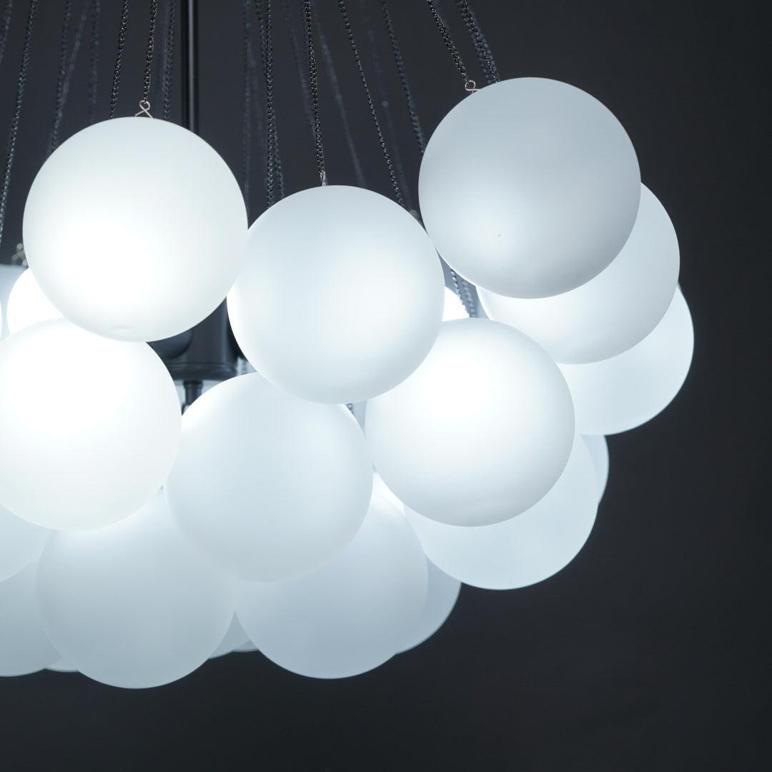 Lustra Lux Lampadario con Bolle in Vetro Satinato - Relic Pieces