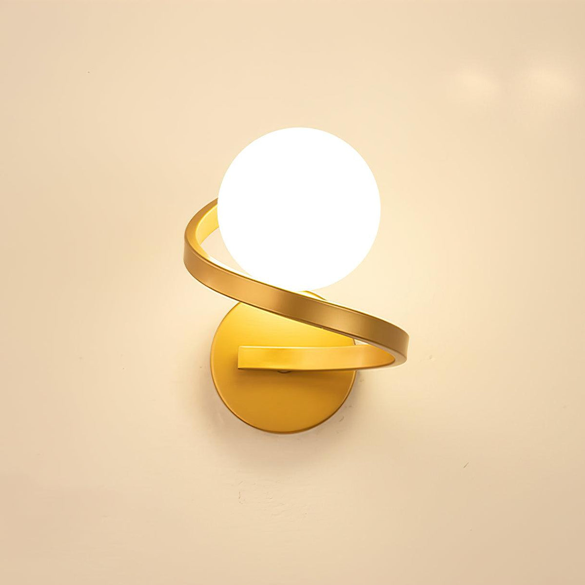 Yvian lampada da parete moderna minimalista in ottone e vetro