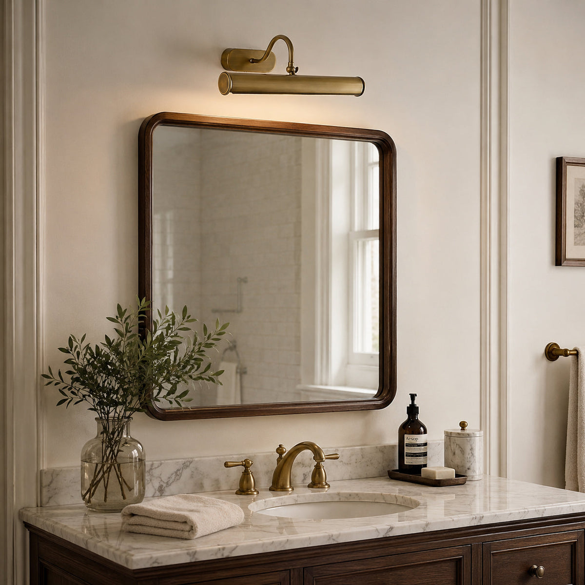 Ainsworth ottone lampada da parete