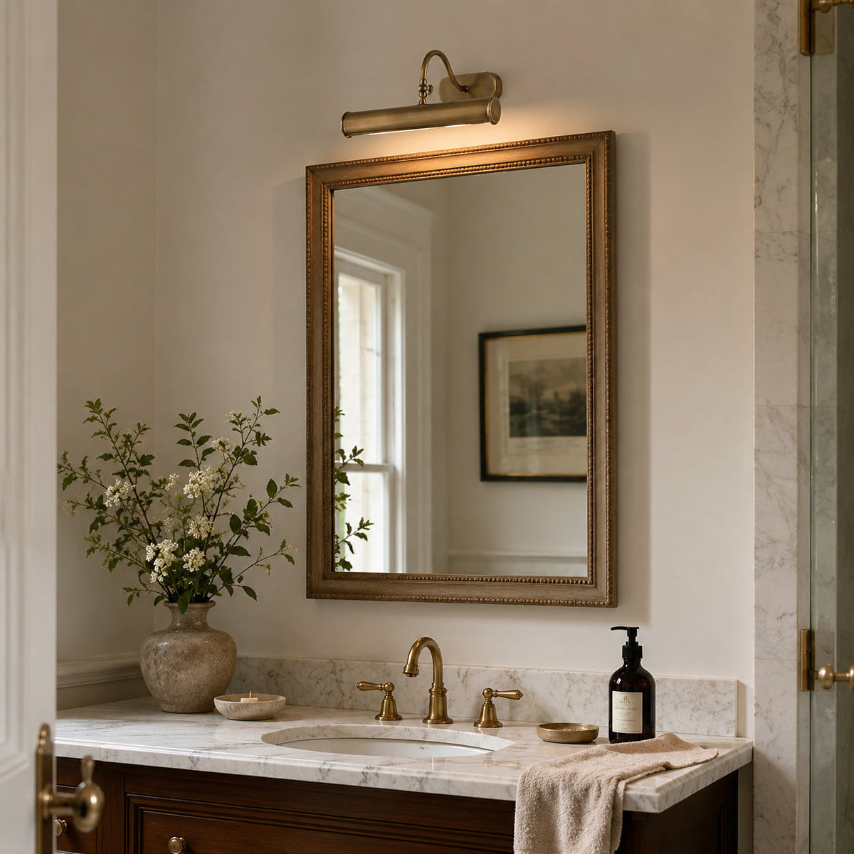 Ainsworth ottone lampada da parete