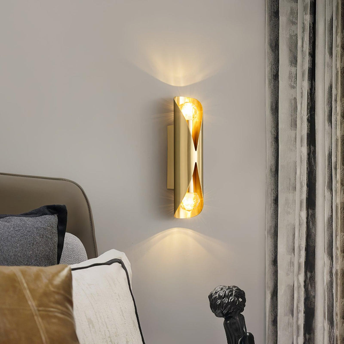 Veyric lampada da parete in ottone con inserti cristallini