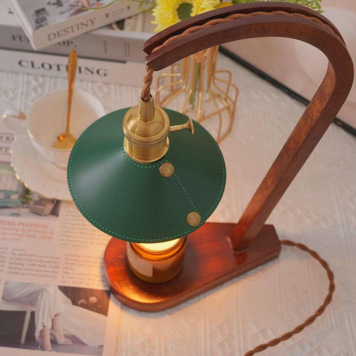 Oreliira lampada da tavolo