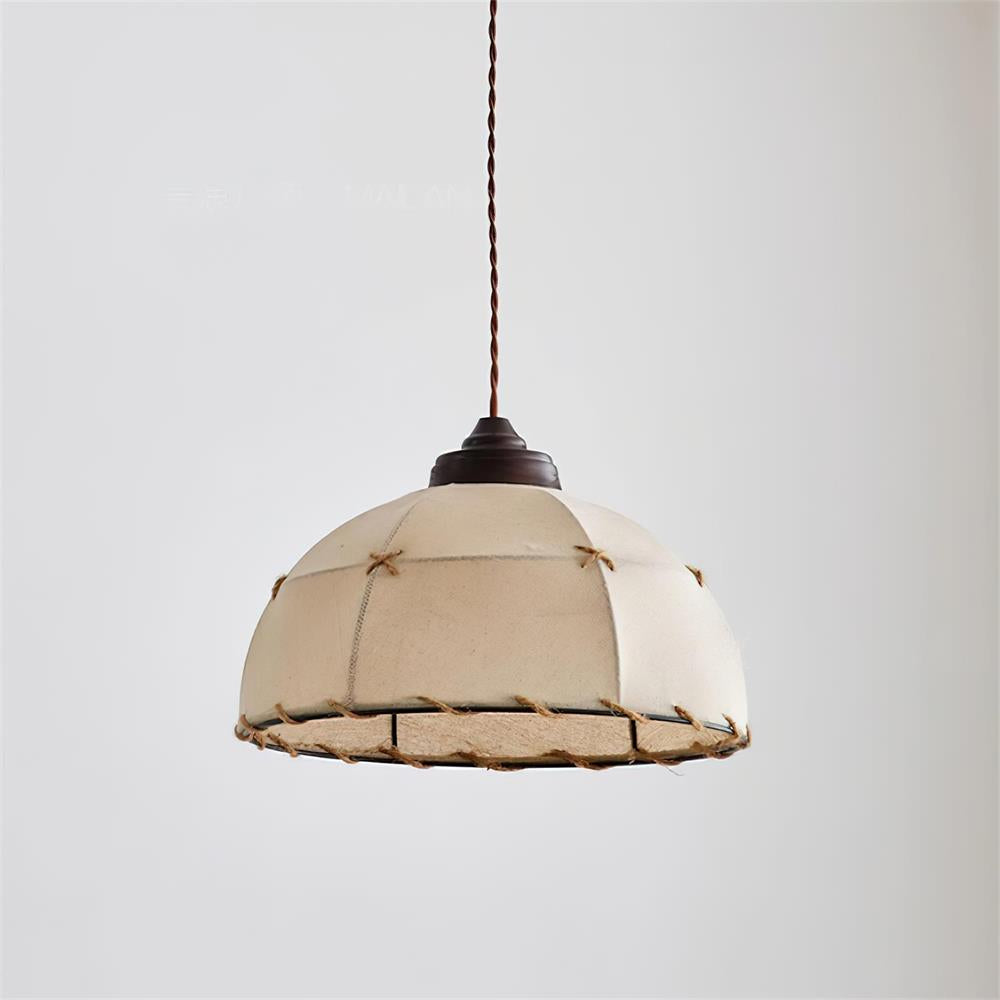 Lampada a sospensione con paralume in tessuto a cupola, stile vintage minimalista, luce morbida