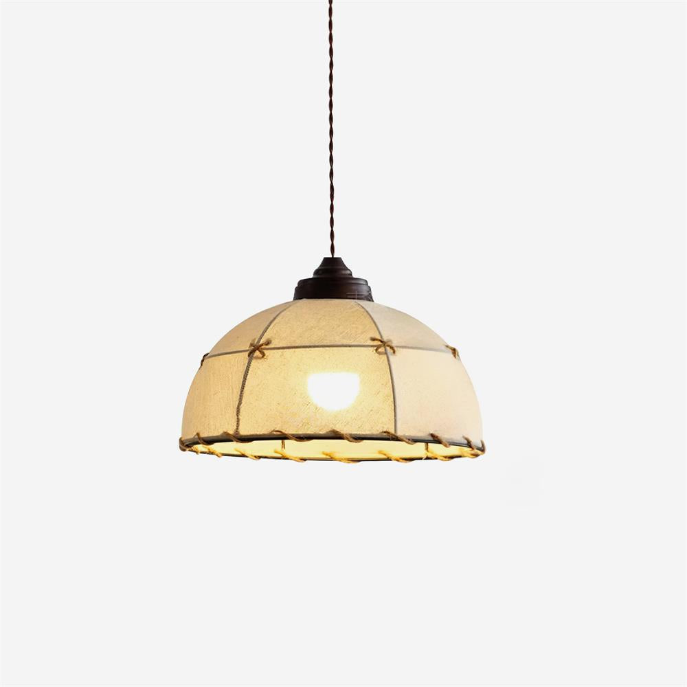 Lampada a sospensione con paralume in tessuto a cupola, stile vintage minimalista, luce morbida