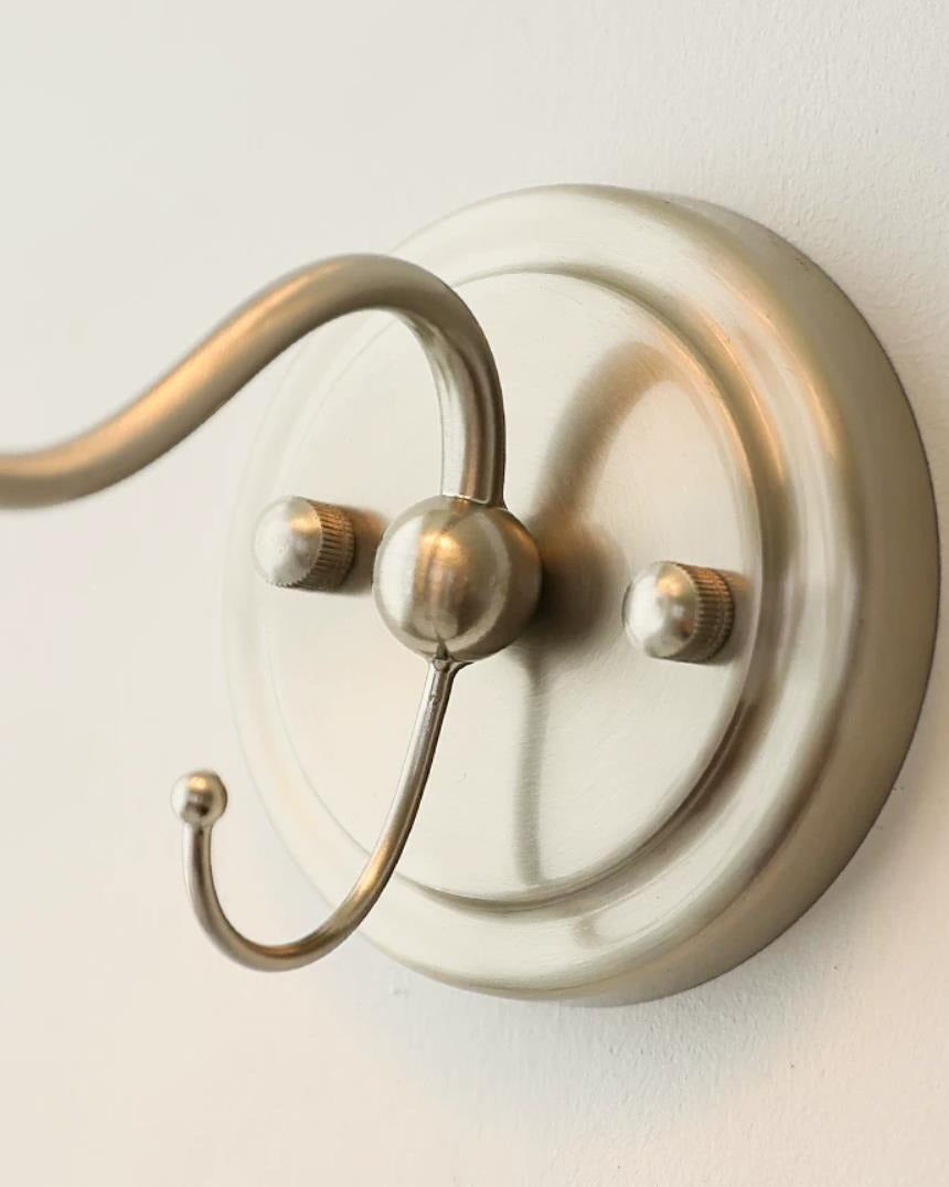 Lumiraine applique