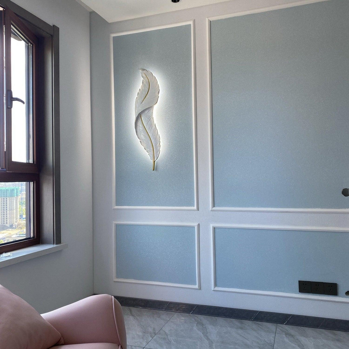 Arvess lampada da parete in resina Individual Creativity Feather