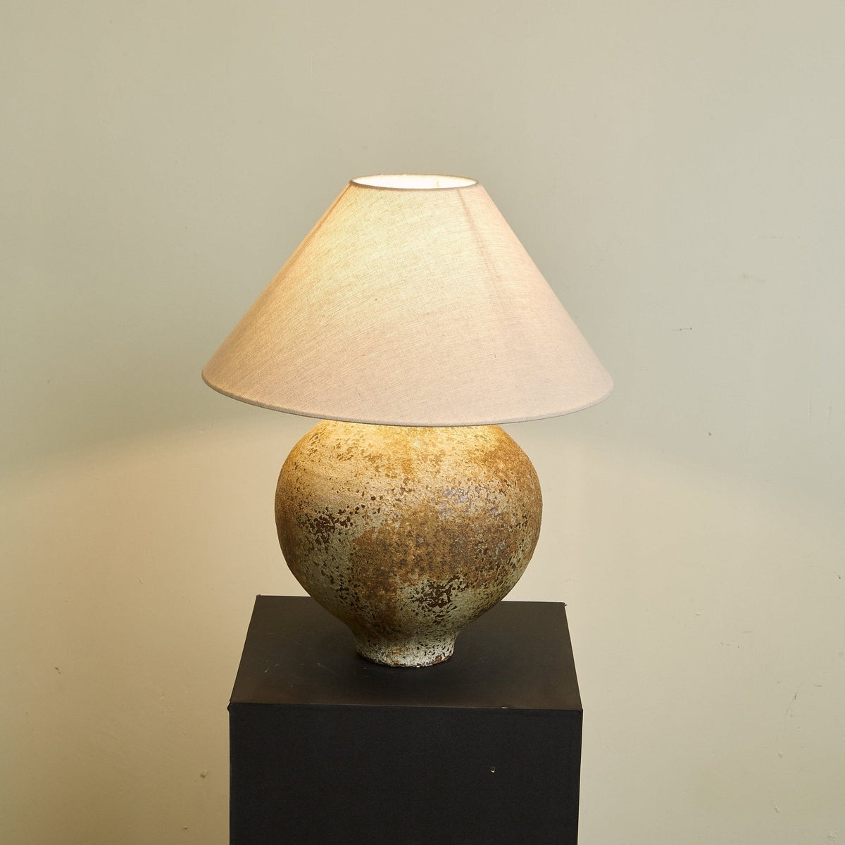 Lirys lampada da tavolo in ceramica moderna