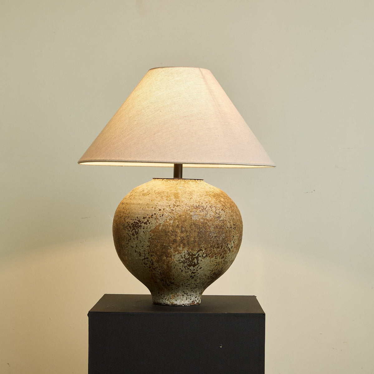 Lirys lampada da tavolo in ceramica moderna