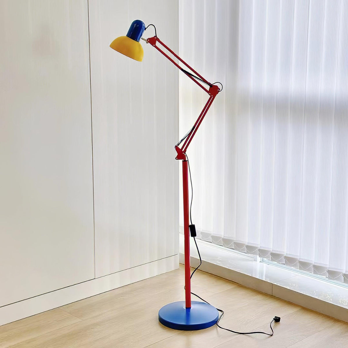 Idoren lampada da terra Playful