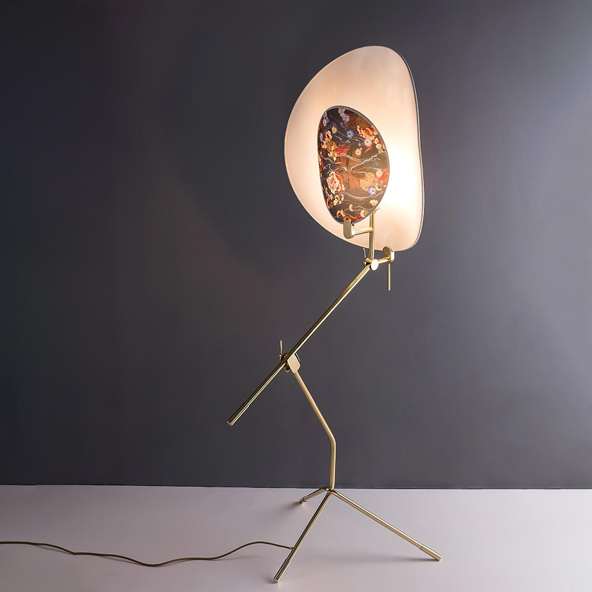 Unexin lampada da terra in ottone