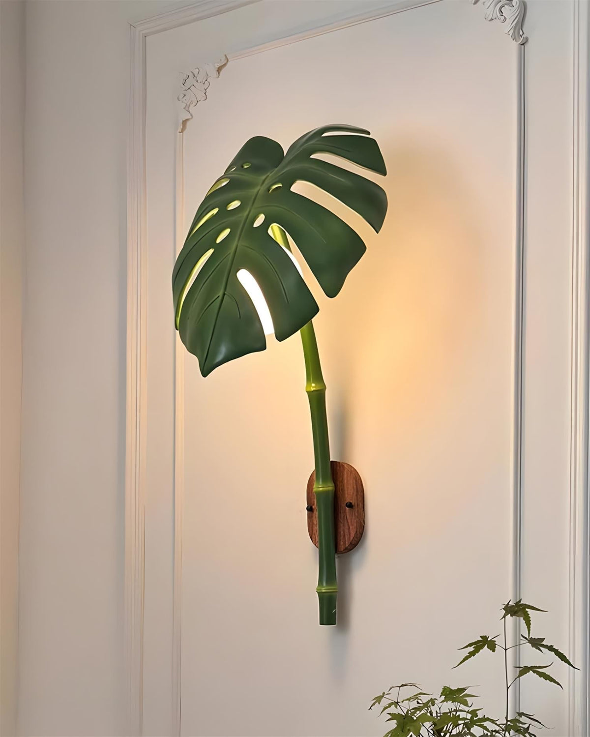 Monella applique