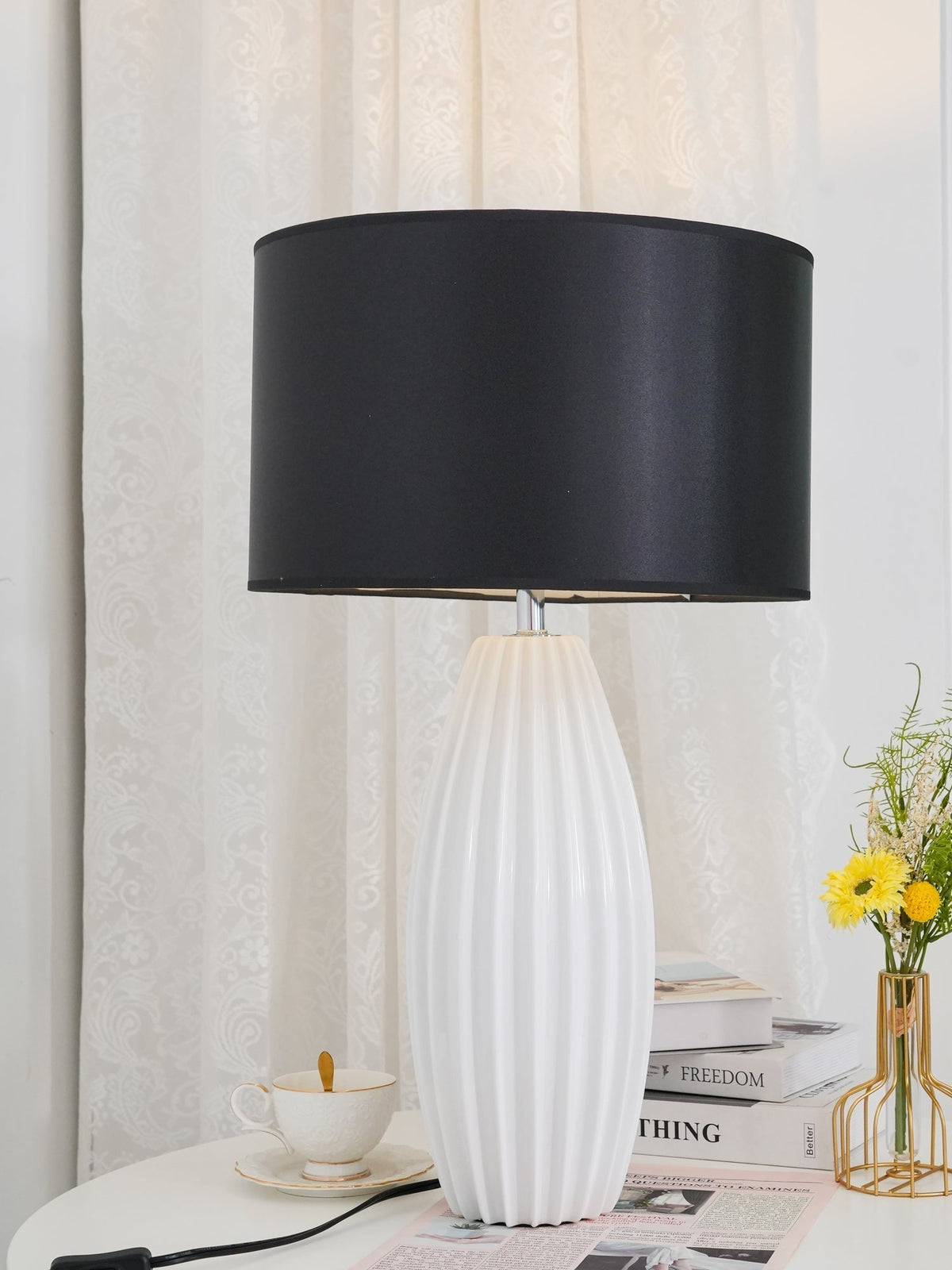 Terioina lampada da tavolo in Ceramica moderna