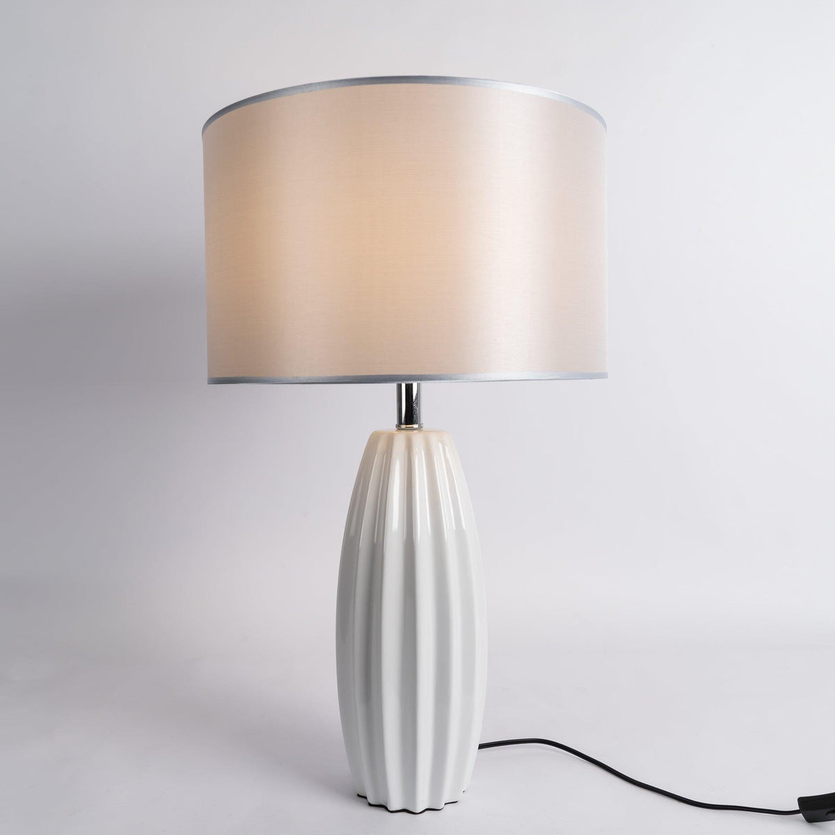 Terioina lampada da tavolo in Ceramica moderna