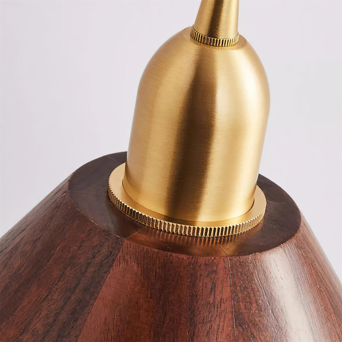 Lampada a sospensione in legno, forme assortite in legno massello e ottone