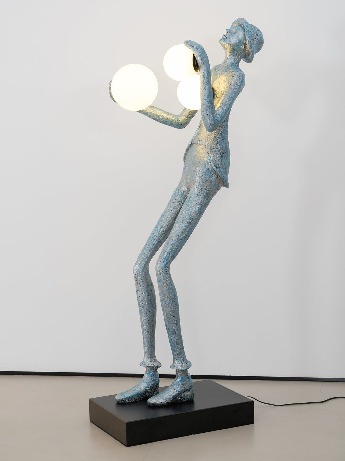 Seloia Gentleman Sculpture lampada da terra