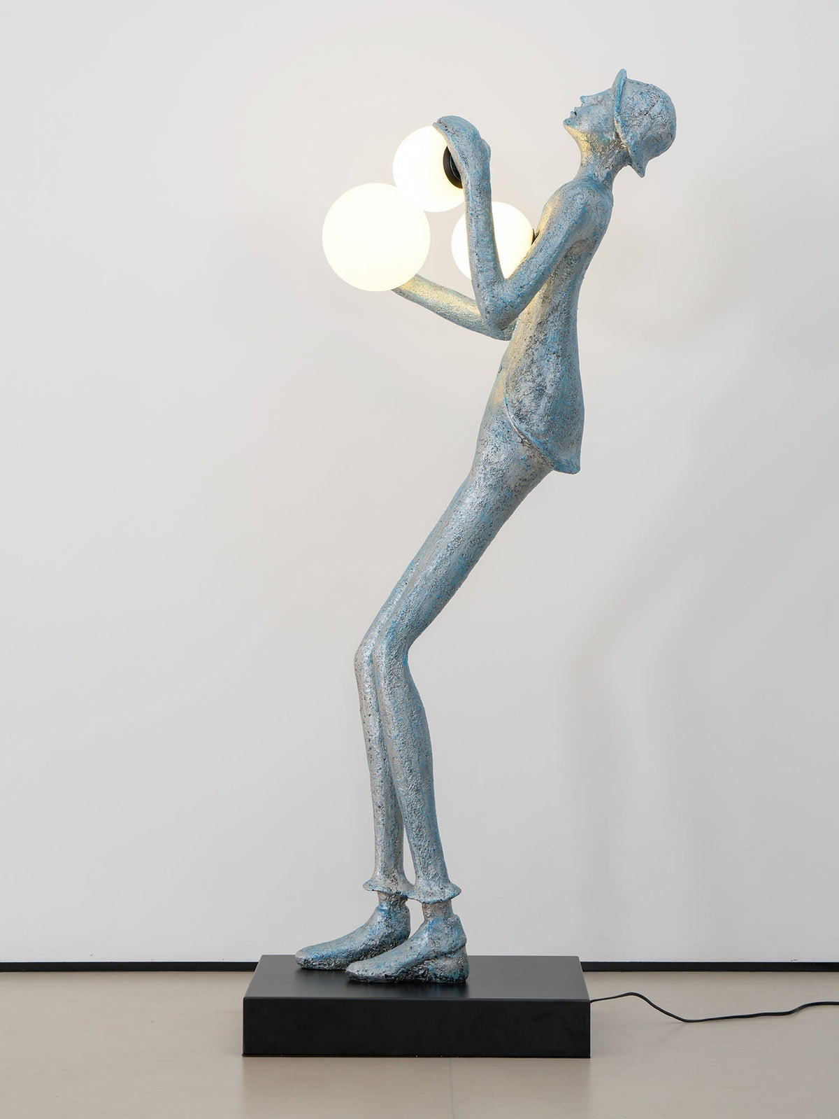 Seloia Gentleman Sculpture lampada da terra