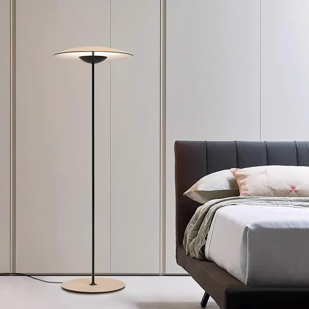 Ferinira lampada da terra in Alluminio minimalista