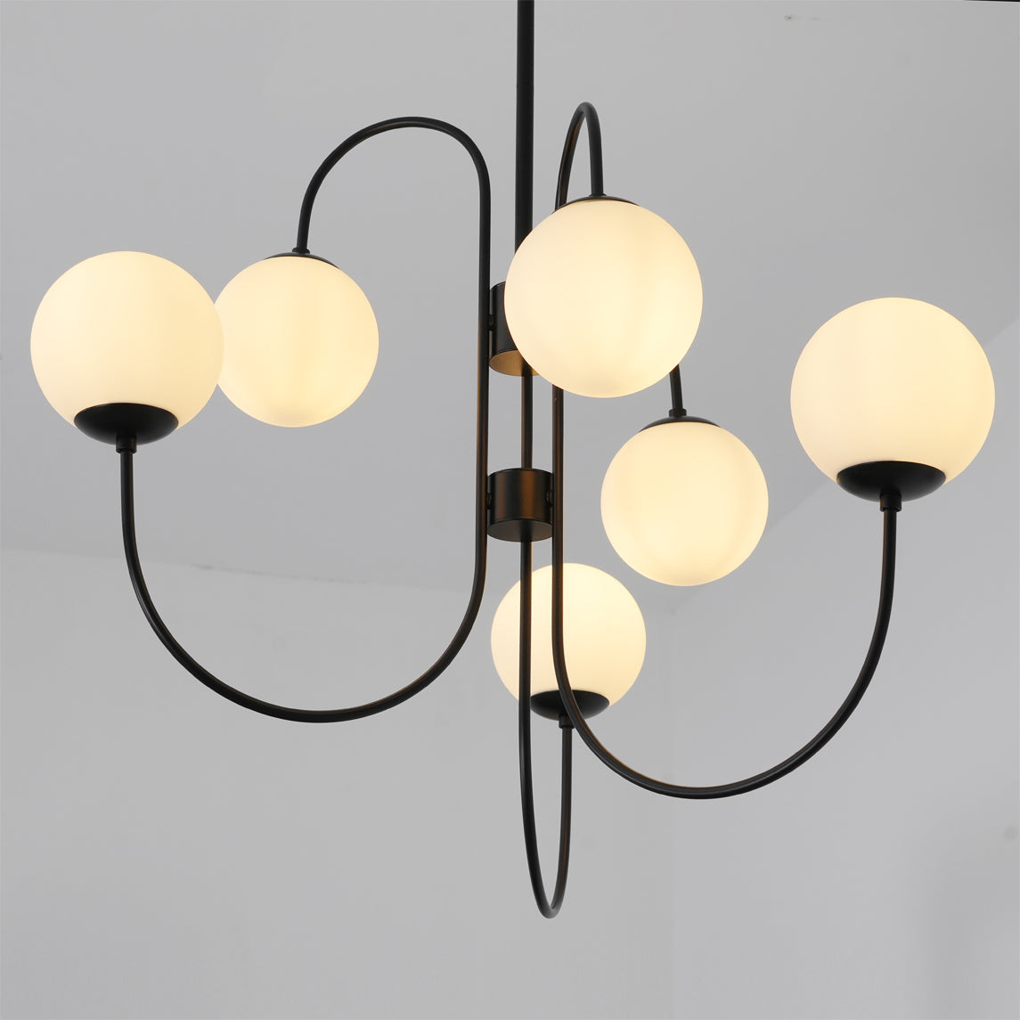Auruaria lampadario ottone Bracci Curvi sfere Opaline elegante per soggiorno a grappolo