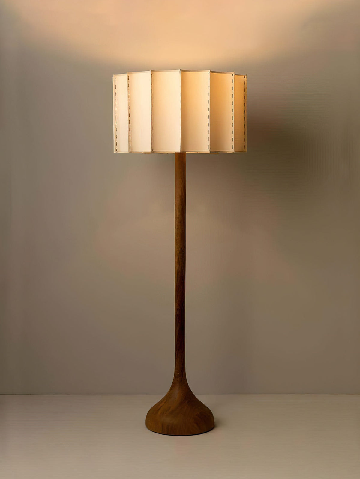Bexi lampada da terra minimalista in legno