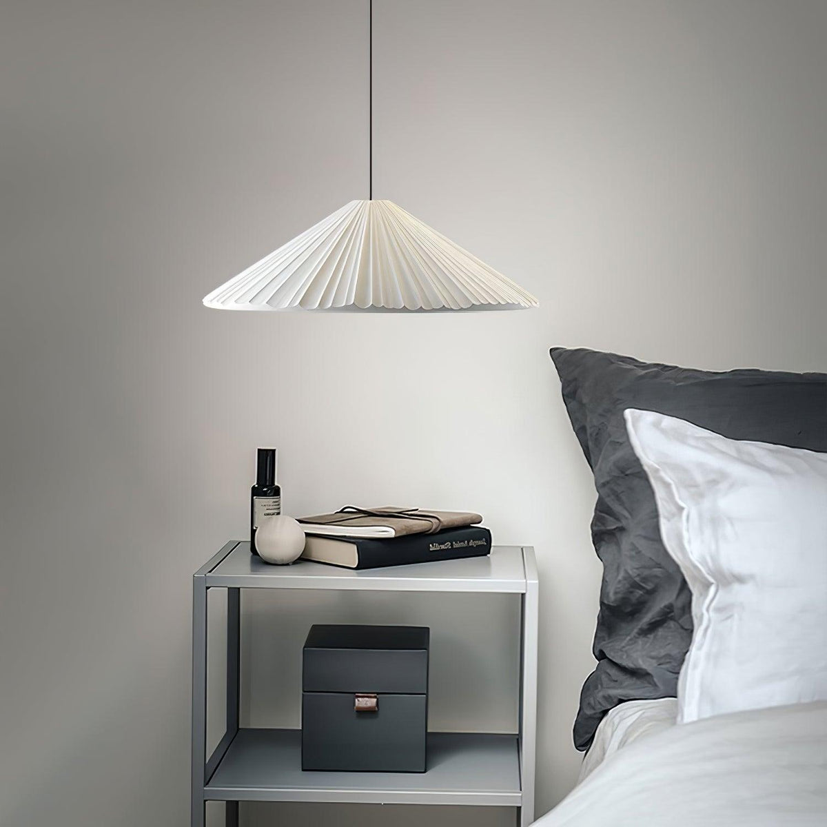 Cone Hat resina lampada a sospensione