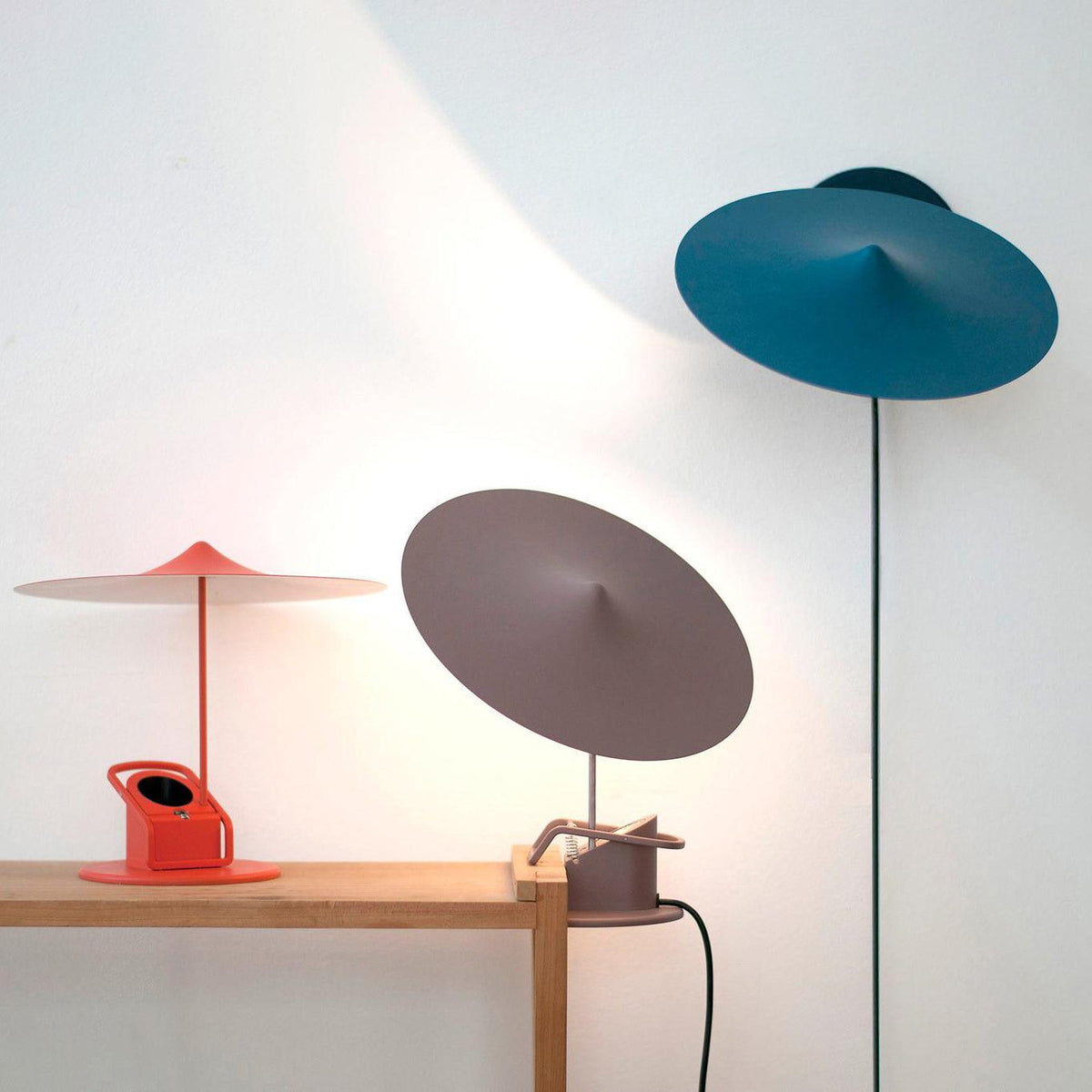 Lumoce lampada da tavolo futuristica