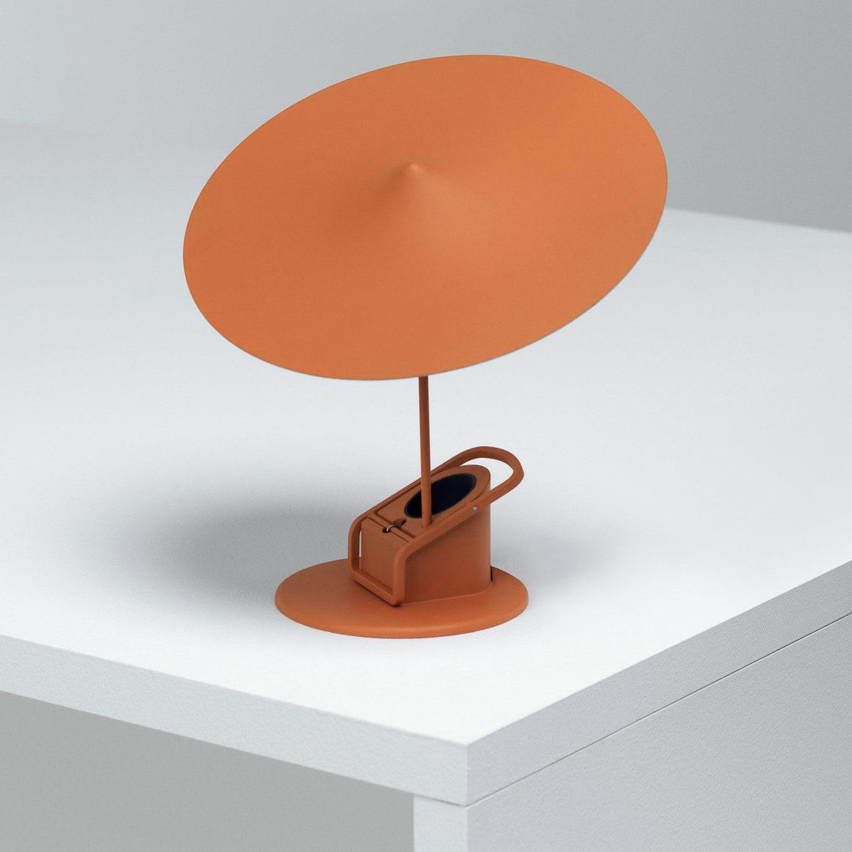 Lumoce lampada da tavolo futuristica